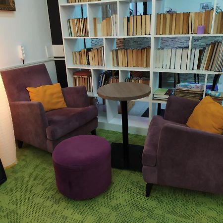 Хостел 689Capsulehotel&Coffee Almaty Eksteriør bilde